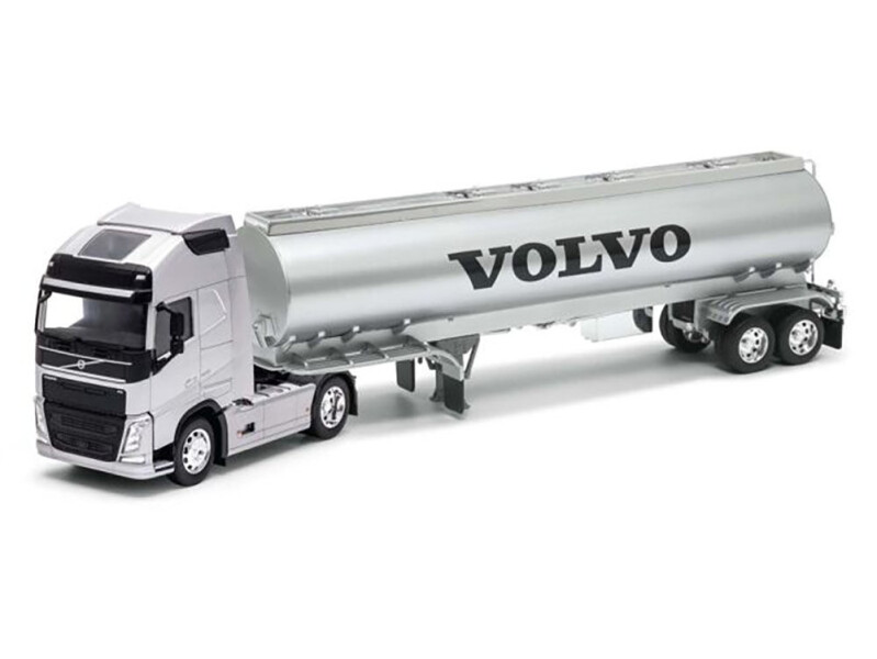 Welly Tahač Volvo FH OIL Tanker 1:32 stříbrné